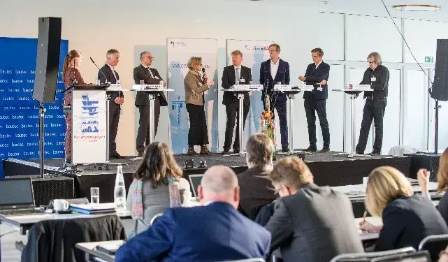 Urkundenüberreichung_Bautec-2018